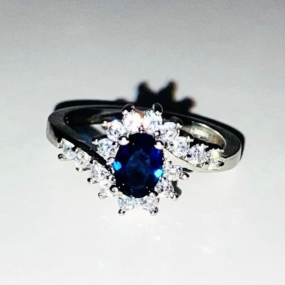 NWT Blue 925 Sterling Silver Ring Sapphire Cubic Zirconia Women’s Size 7 - Picture 5 of 9